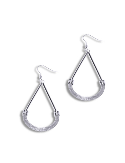 RETIREE LE 06/04/2021 BOUCLES D'OREILLES EN ACIER TRIANGLE ARRONDI